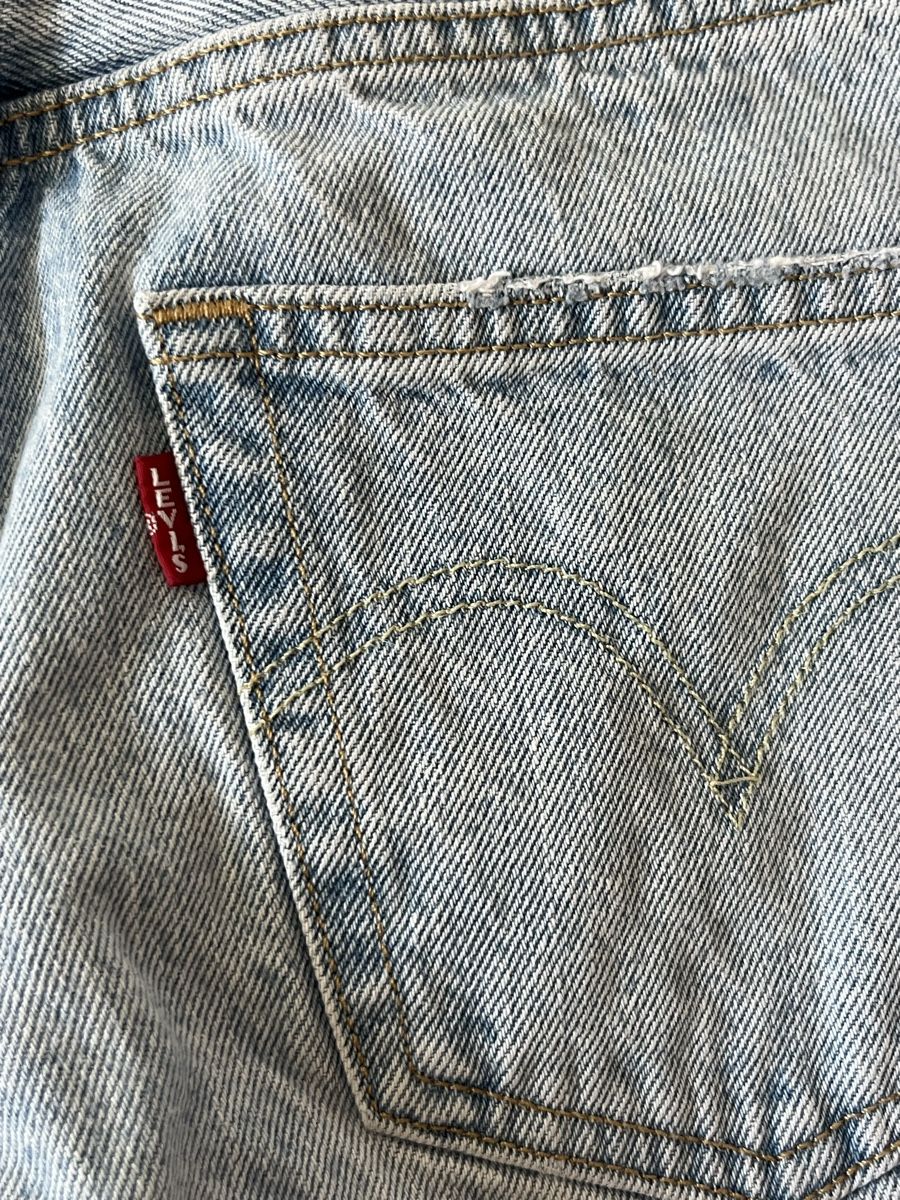 Levi's Jeans: Levi's 501 Jeans hellblau Grösse W25 – Usato da Frauenfeld venduto da heyLani 5