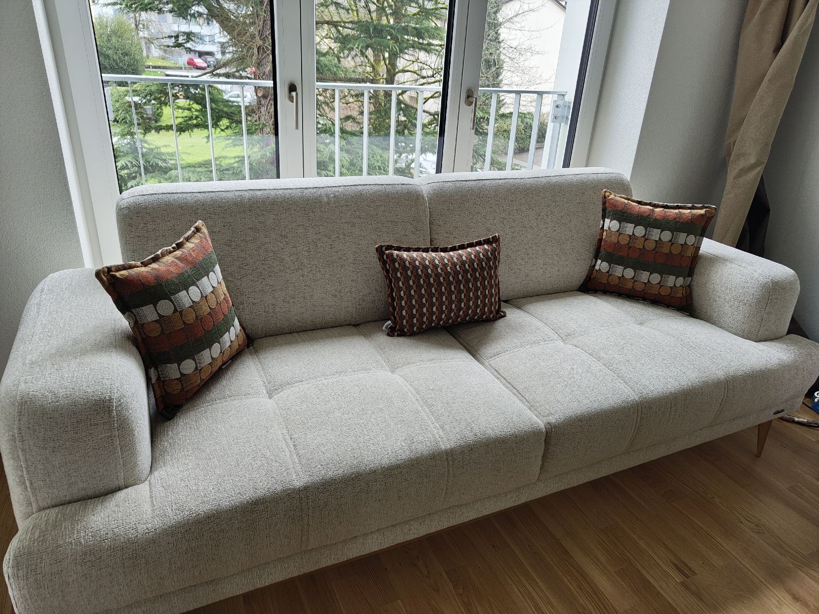 Sofas: This two sofa set is used. Dimensions are 90cm width and 200 – Gebraucht aus Dietikon von jin_hbq2 4