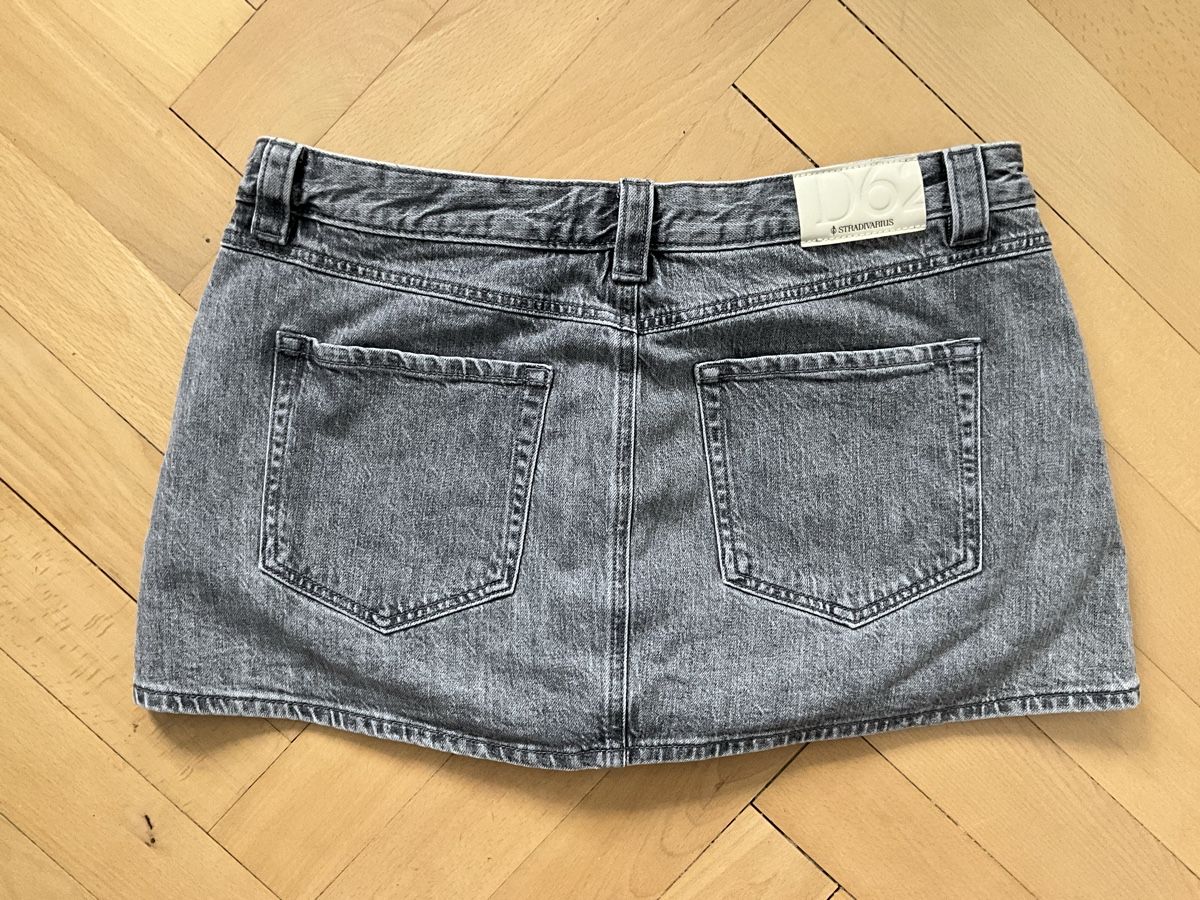 Stradivarius Röcke: Grauer Minirock  – Neu (gemäss Beschreibung) aus Zürich von us_zueri 1
