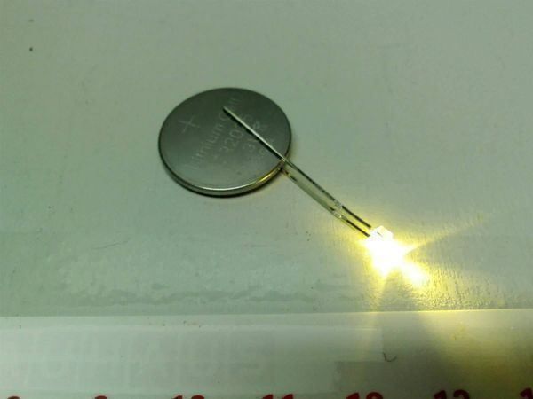 Componenti elettronici: Mini-LED 1.8mm warmweiss 50Stk. – Nuovo (secondo la descrizione) da Luzern venduto da Salefactory