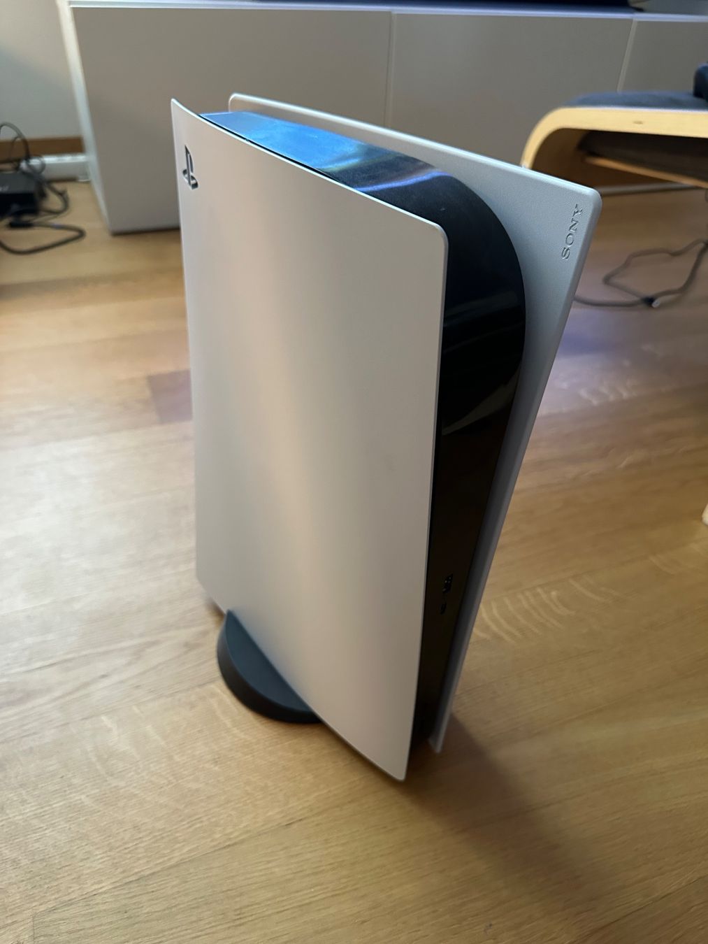 Sony Konsolen: Sony PlayStation 5 Disc Edition + Controller + 1xPS5 Game – Gebraucht aus Zürich von Kiwianer83 2