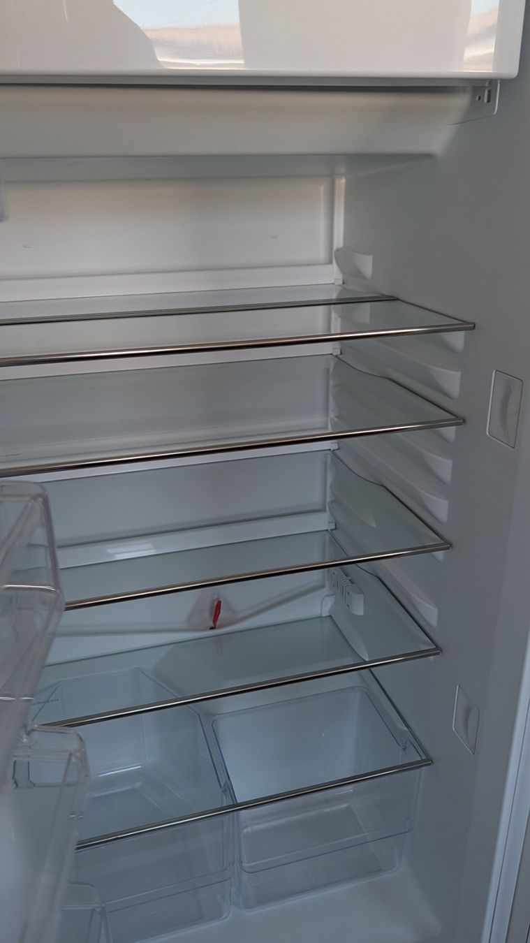 V-Zug Frigoriferi: Kühlschrank V-Zug – Usato da Wohlen AG venduto da Surus1 3