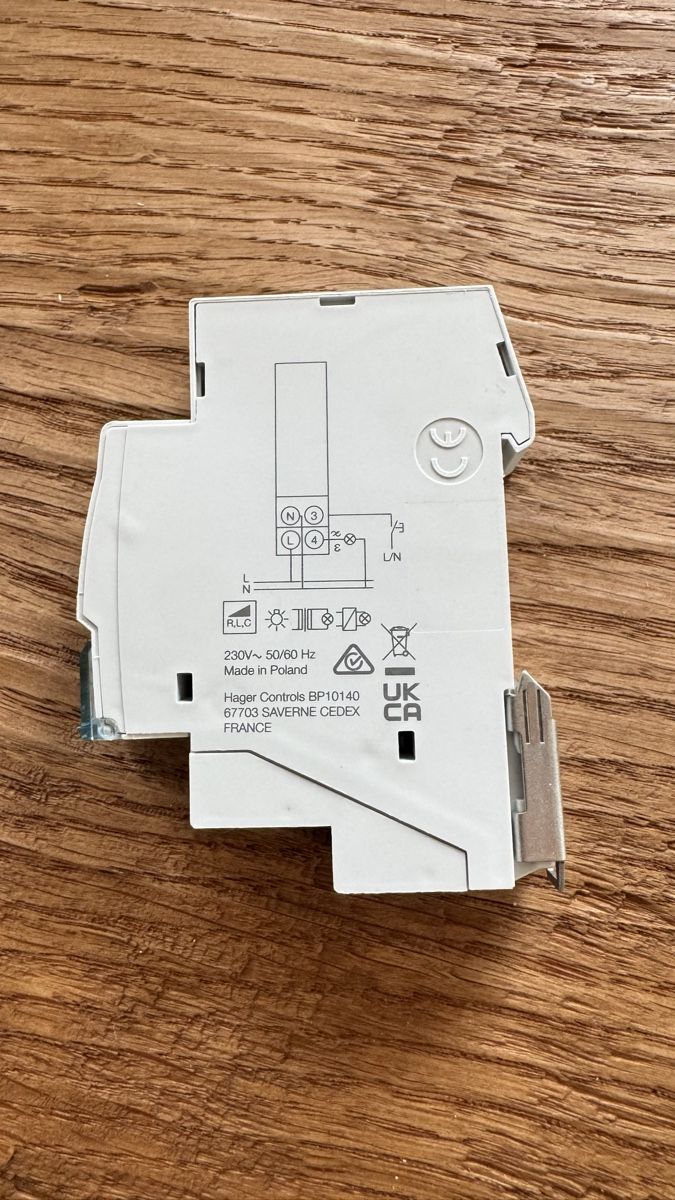 Hager Schalter: Universaldimmer Hager EVN012 300W – Neu (gemäss Beschreibung) aus Lotzwil von Tiger2003 1
