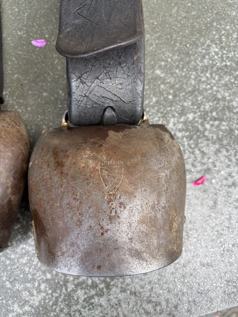 Cloches & sonnailles: Firmann NR 3 und 5 – D'occasion à Schangnau par Roseggli82 3