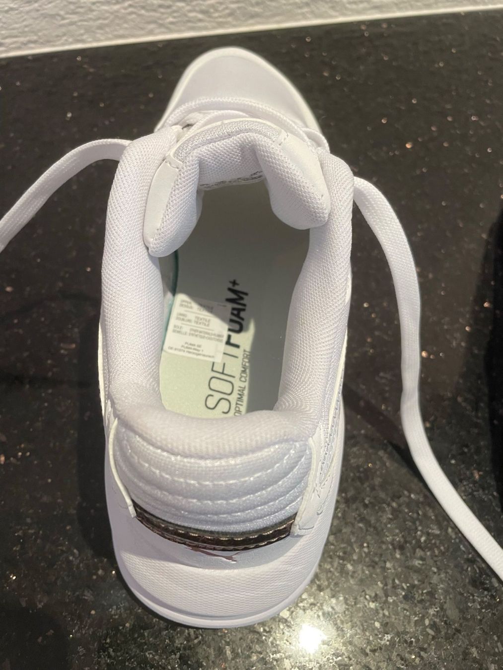 Puma Scarpe da donna: Tolle Puma Sneaker, X-Ray Speed, Grösse 40 – Nuovo (secondo la descrizione) da Niederweningen venduto da baghirac 5