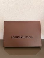 Boîte d'emballage Louis Vuitton luxueuse, comme neuve