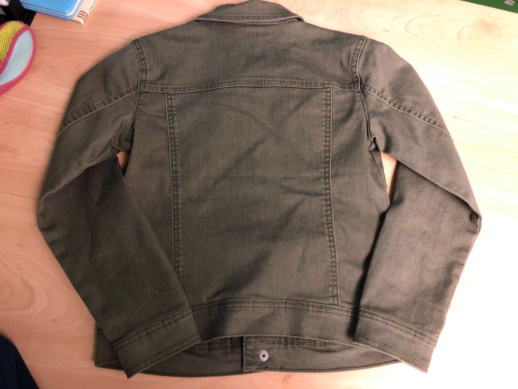 Benetton Jacken & Mäntel: Neue Benetton Jeansjacke Gr.140 – Gebraucht aus Obergerlafingen von cabo4 4