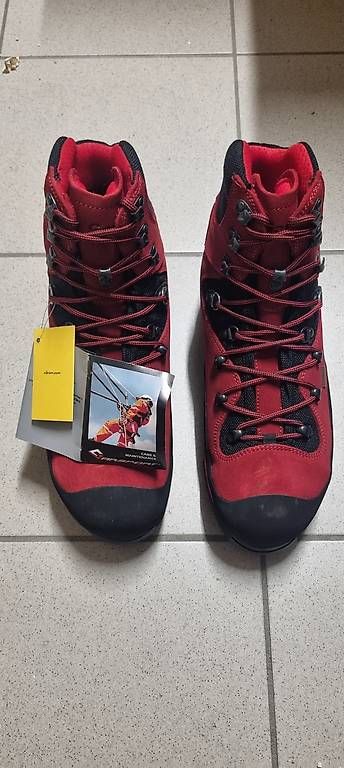 Scarpe da uomo: Scarponi da montagna  – Usato da Camorino venduto da Fabiopu