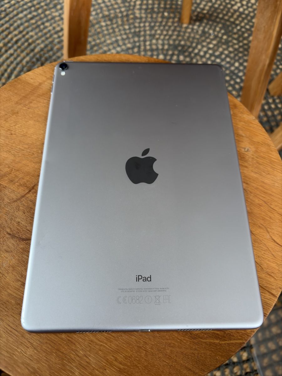 Apple Tablet PC: Apple iPad Pro 10,5 Zoll – Usato da Richterswil venduto da jan_b2vx 2