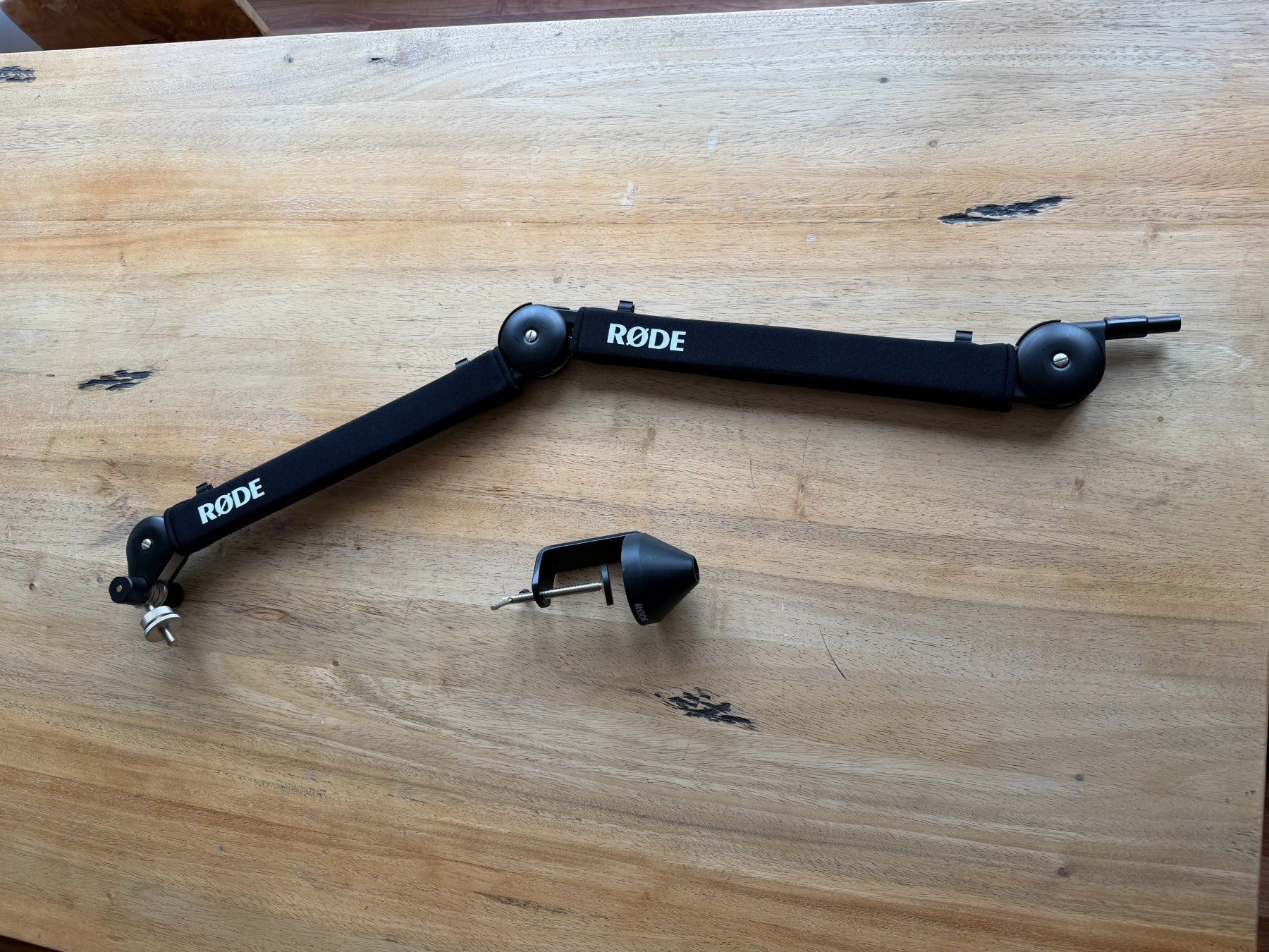 Fixations: RØDE PSA1+ Studioarm und 2x Nanlite LS170 – D'occasion à Glattpark(Opfikon) par Techn1c