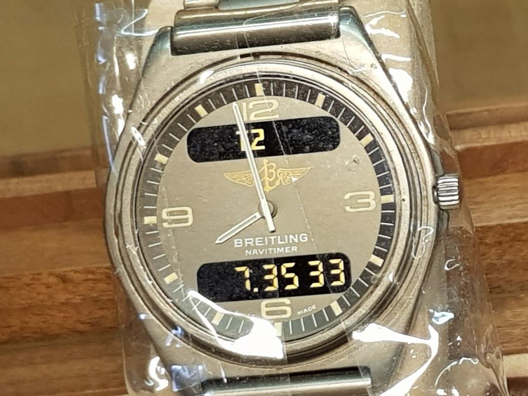 Breitling Orologi: Breitling Navitimer Titan Vintage Quartz Chronograph – Difettoso da Schöftland venduto da Topdeal4 5