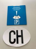 blaue Parkscheibe und CH Kleber für Auto (Disco di parcheggi