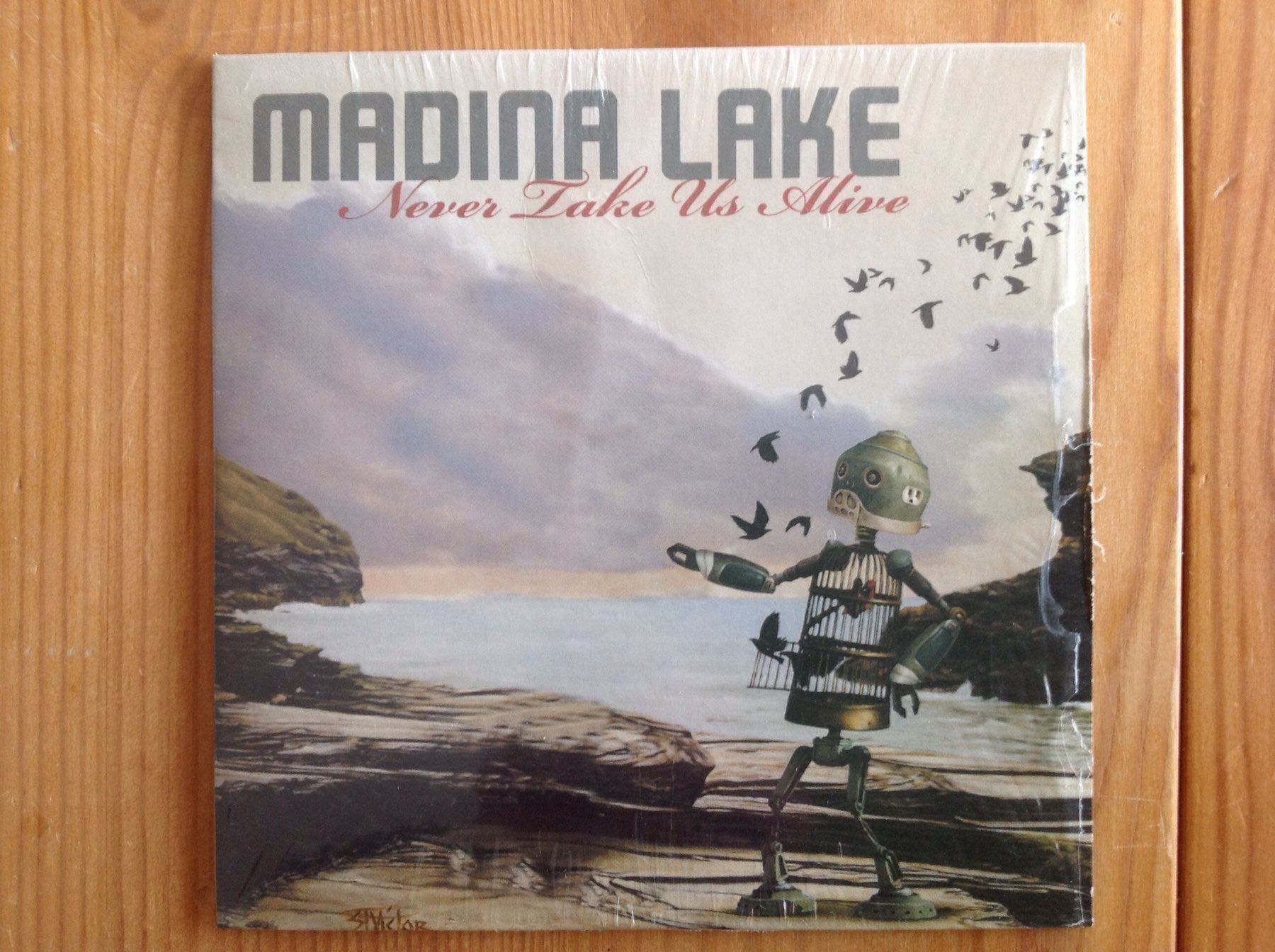 CDs: Madina Lake - Never Lake Us Alive – Neu (gemäss Beschreibung) aus Aigle von St_anger