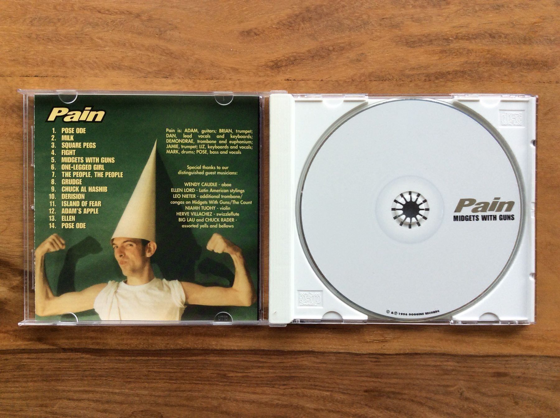 CDs: CD Pain – Midgets With Guns – Gebraucht aus Horgen von flyingpenguin2000 1