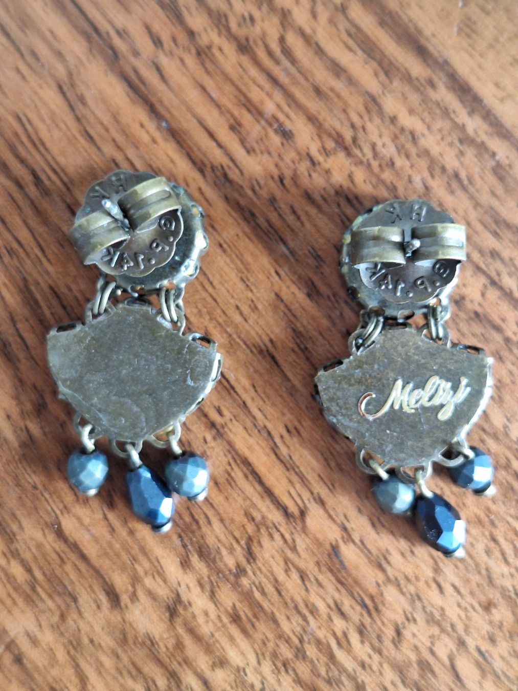 Boucles d'oreille: Ohrringe mit Leo-Muster und Perlen – D'occasion à Luzern par j.p 2