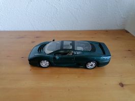 Jaguar Modellauto 1:18 Maisto