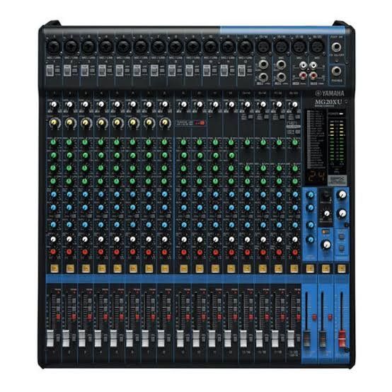 Yamaha Mischpulte: Ensemble Console de Mixage, retour, support rack – Gebraucht aus Collombey von Sorby