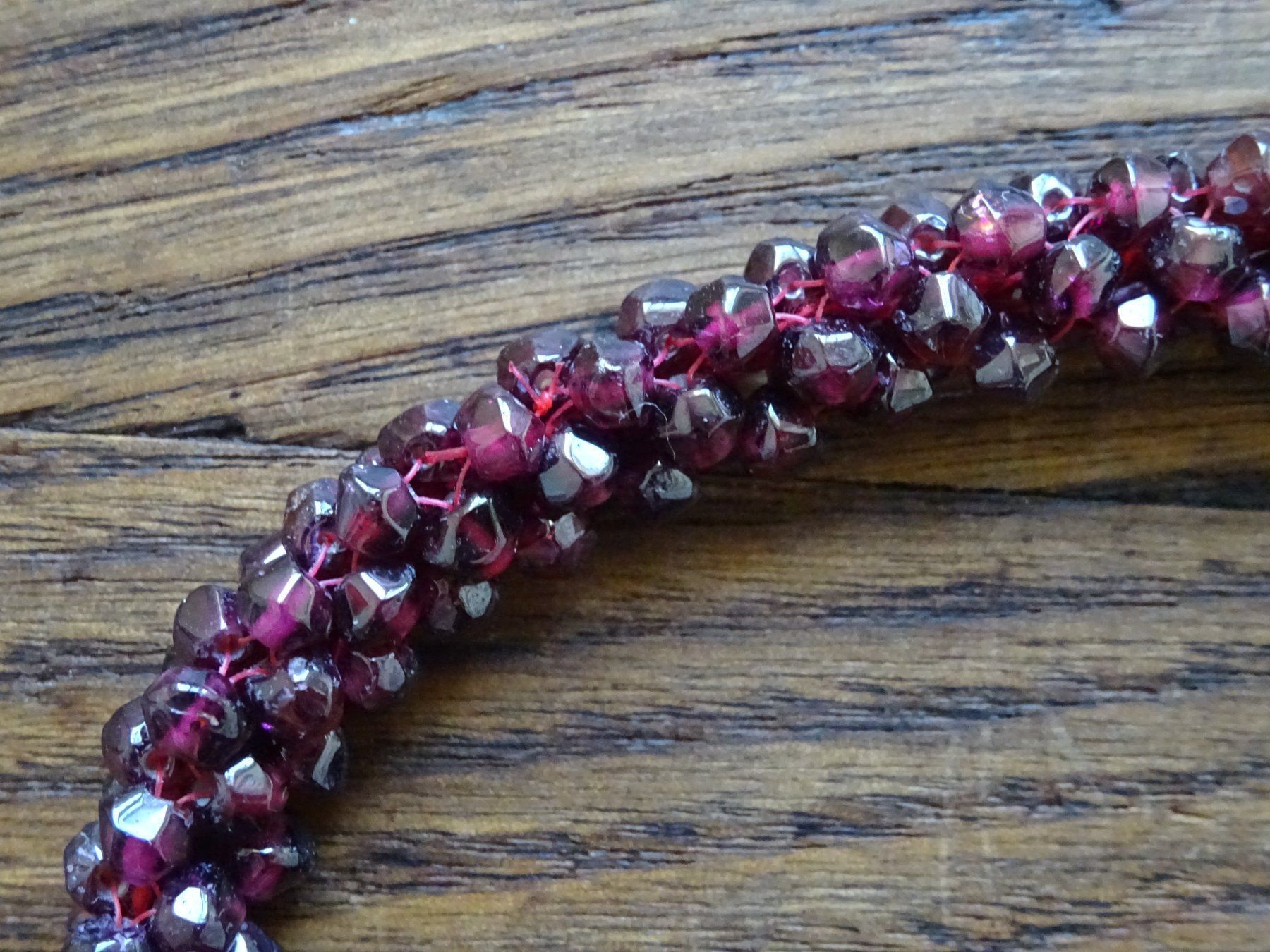 Ketten: Granatkette gestrickt – Gebraucht aus Oetwil am See von Golfsud 5