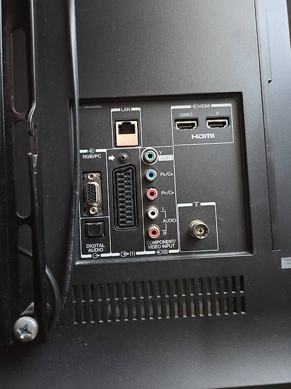 Toshiba Fernseher: Toshiba TV, Fernseher – Gebraucht aus Alpnach Dorf von PRO. 2