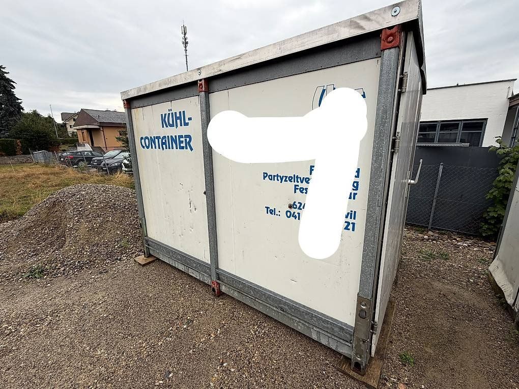 Contenitori edile: Isolierter Container mit Fenster & Lavabo – Usato da Kottwil venduto da Marco.CH_