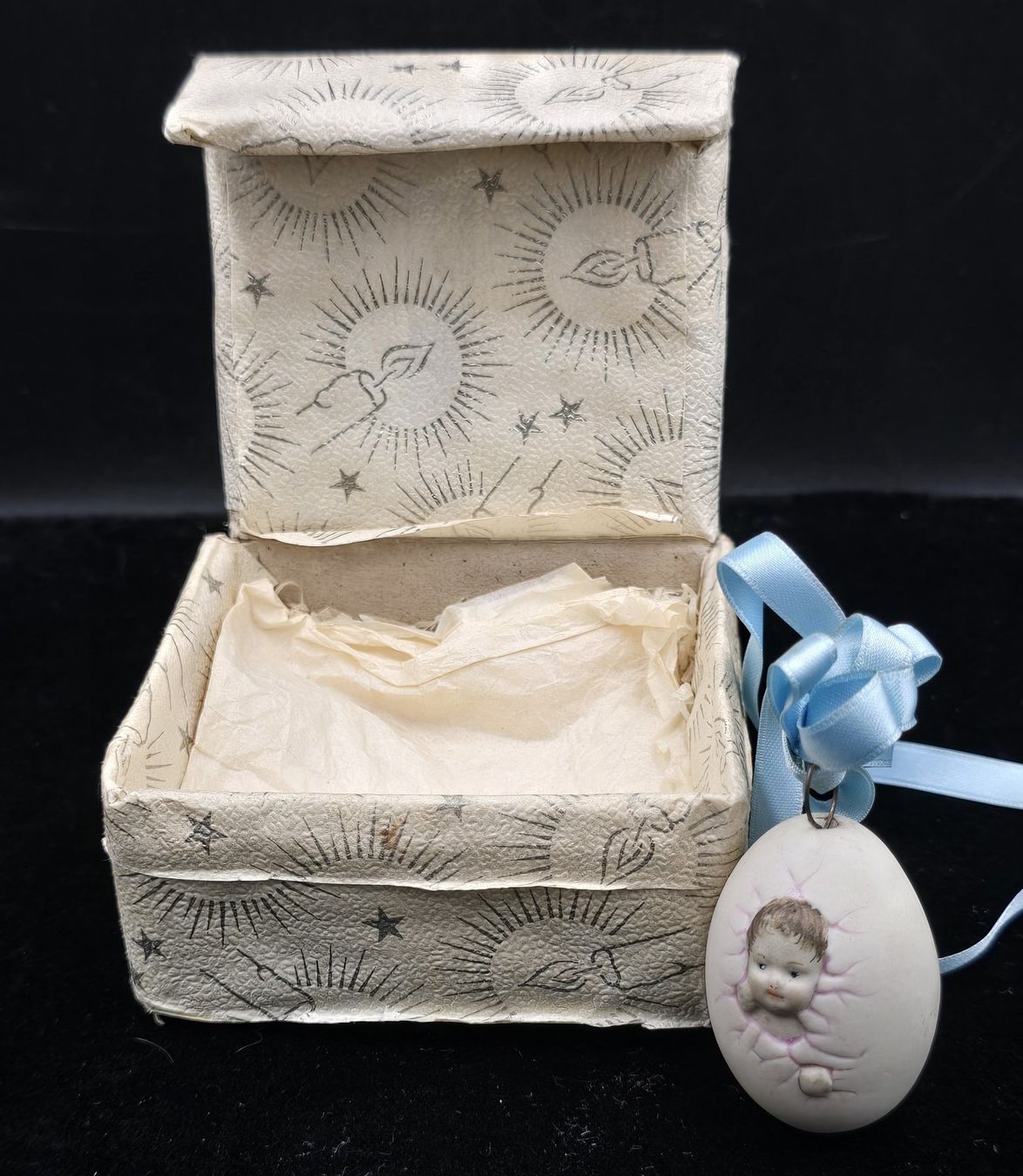 Figuren: Babys im Ei, oft als "Bisque Baby" – Gebraucht aus Rorschacherberg von snOOpydOg11 5