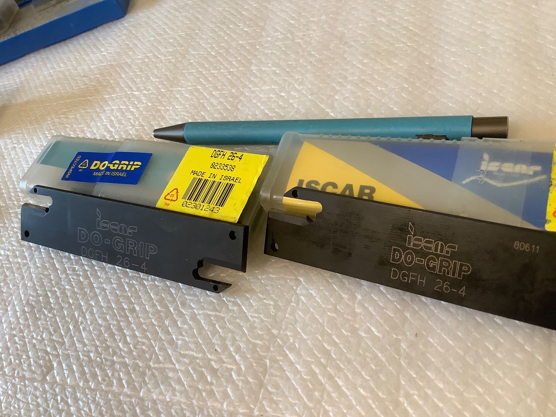 Tutti gli attrezzi: 2x ISCAR Wendeschneidplattenhalter Ein-/ Abstechstahl, NEU – Nuovo e nell'imballaggio originale da Widnau venduto da frohsinn7 2