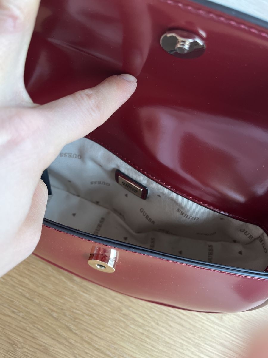 Guess Borse da donna: Guess Tasche rot/bordeux – Nuovo (secondo la descrizione) da Zürich venduto da ufe_f5q5 3
