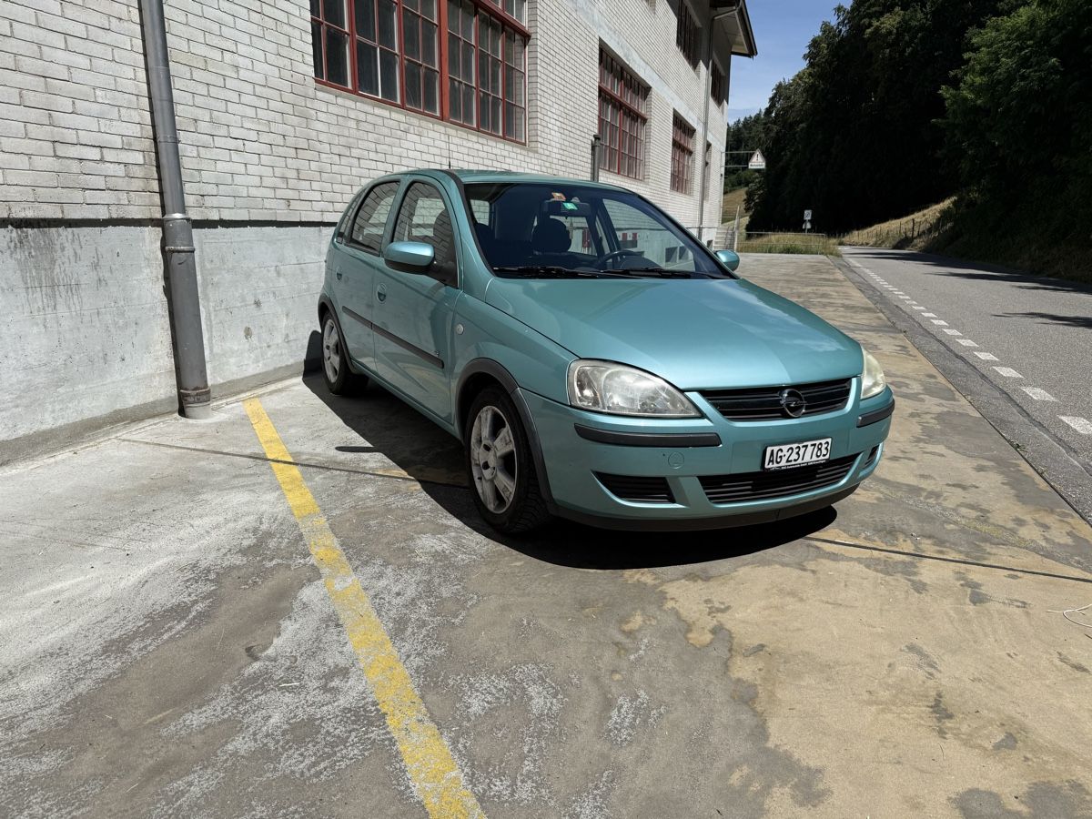 Opel Automobili: Opel Corsa  2004  ca. 150000 km ab Platz – Usato da Zofingen venduto da A.Lukic