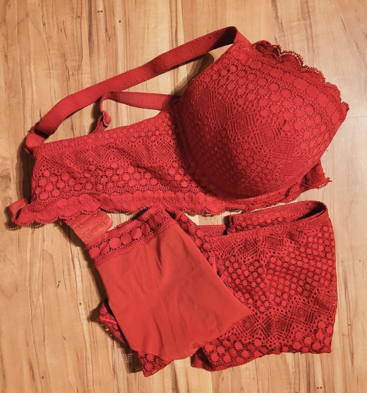 Etam Altra biancheria intima: Parure soutien-gorge+slip+shorty – Usato da Les Verrières venduto da cjo_pd78 1