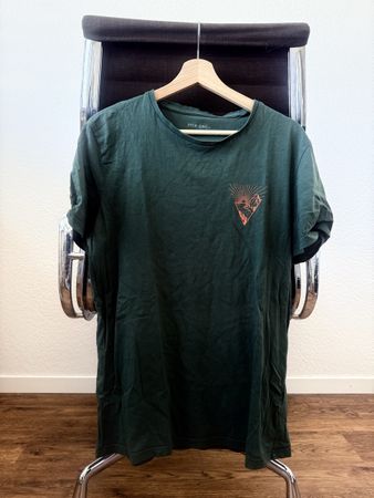 Pier One T-Shirt Grösse L – Grün mit orangem Print