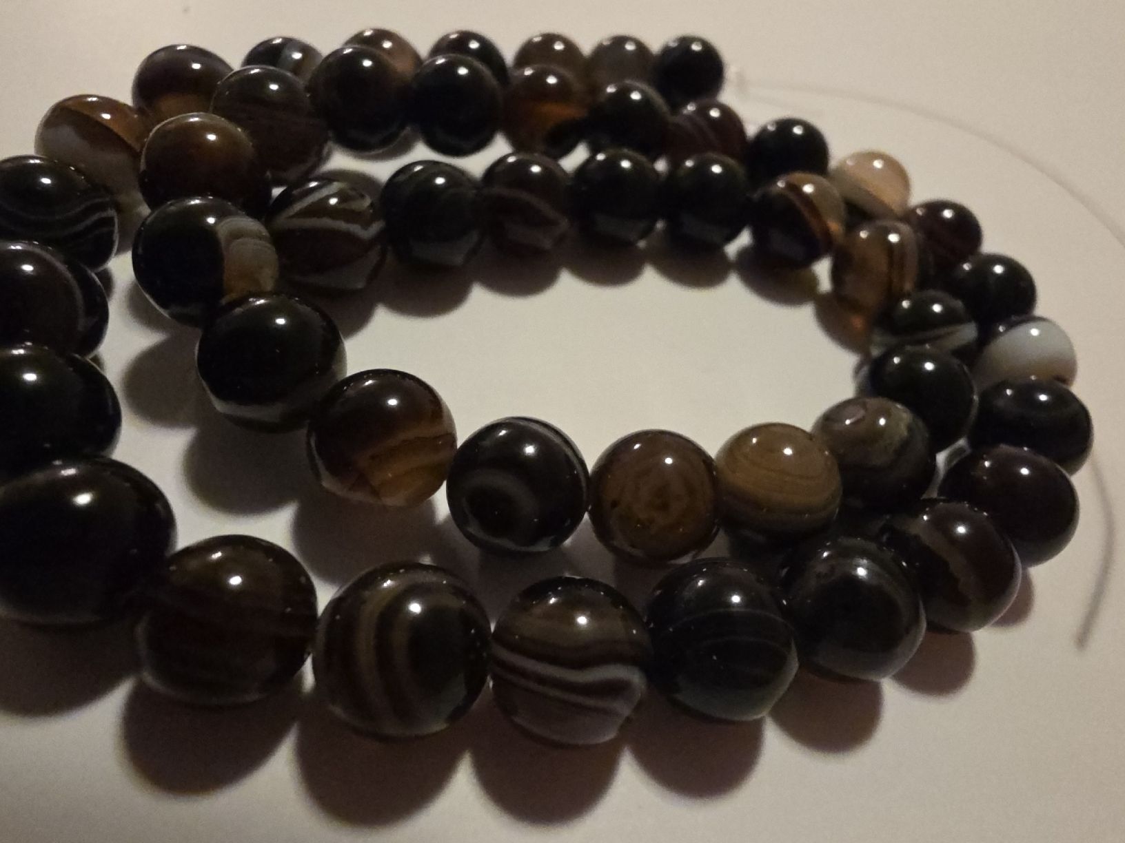 Minerali & Pietre curative: Sardonyx Kaffee Achat 8mm. Strang – Nuovo e nell'imballaggio originale da Menziken venduto da Mirager