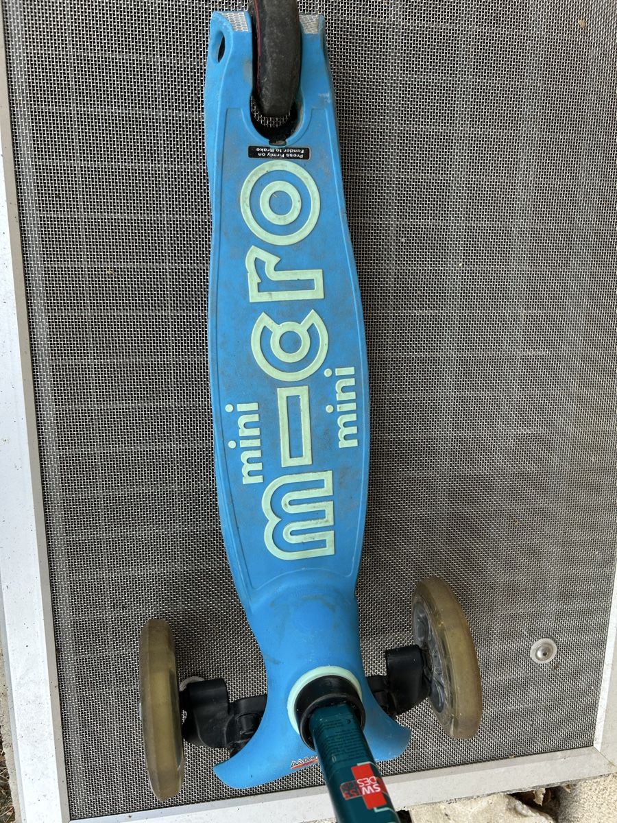Micro Kickboard: Micro Mobility Roller blau gebraucht – D'occasion à Münsingen par dan_tw5r 2