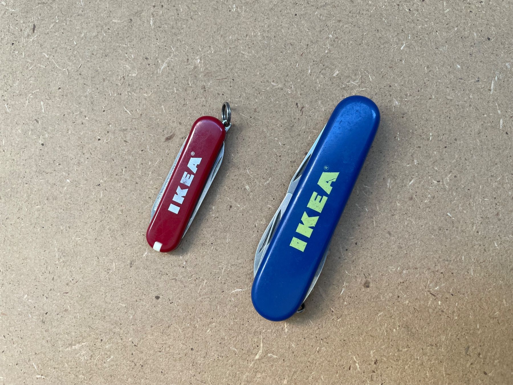 Victorinox Coltelli tascabile: Victorinox IKEA sackmessers – Usato da Zürich venduto da aut_nr75