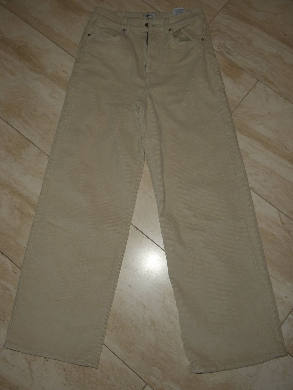 Only Pantalons: Cordhose ONLY – D'occasion à Mels par KOSL