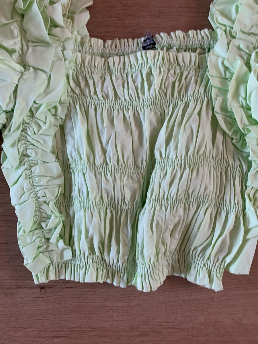 Zara Top: Crop top manche large vert pomme Zara – Usato da Genève venduto da rez_c6c6 2