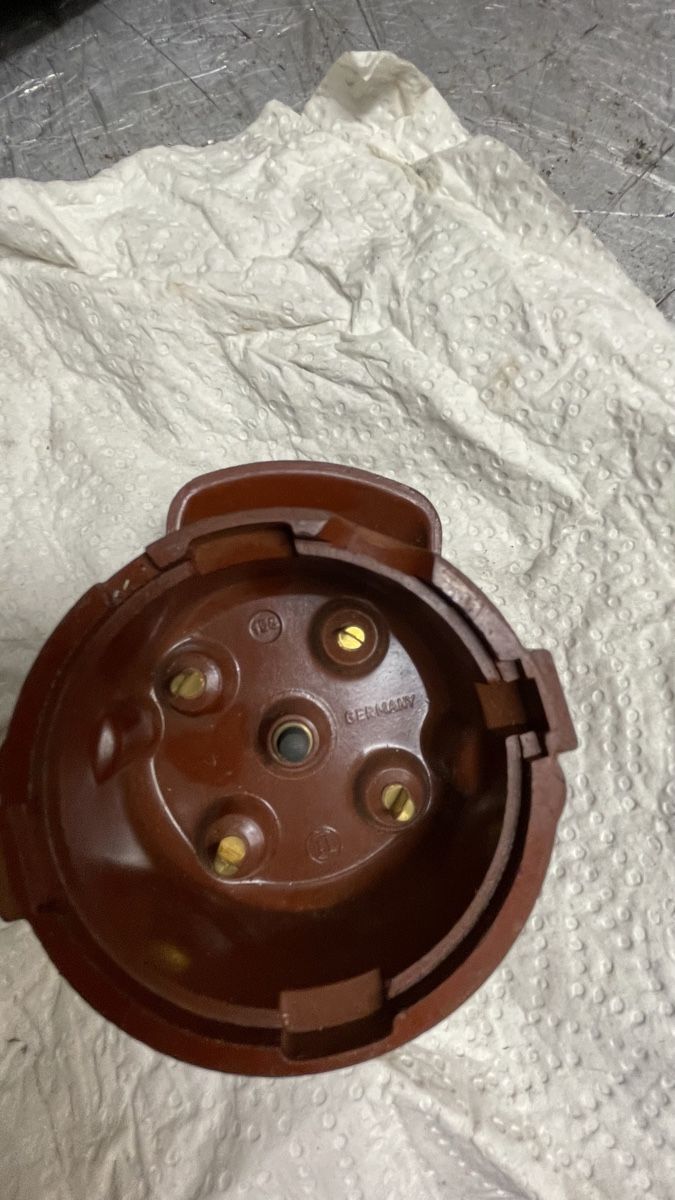 Bosch Tutti pezzi di ricambio auto: Zündverteilerdeckel Bosch für Brezelkäfer – Usato da chur venduto da Repa57 1