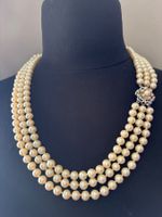 Collier de perles  à trois rangs  fermoir en arget 800