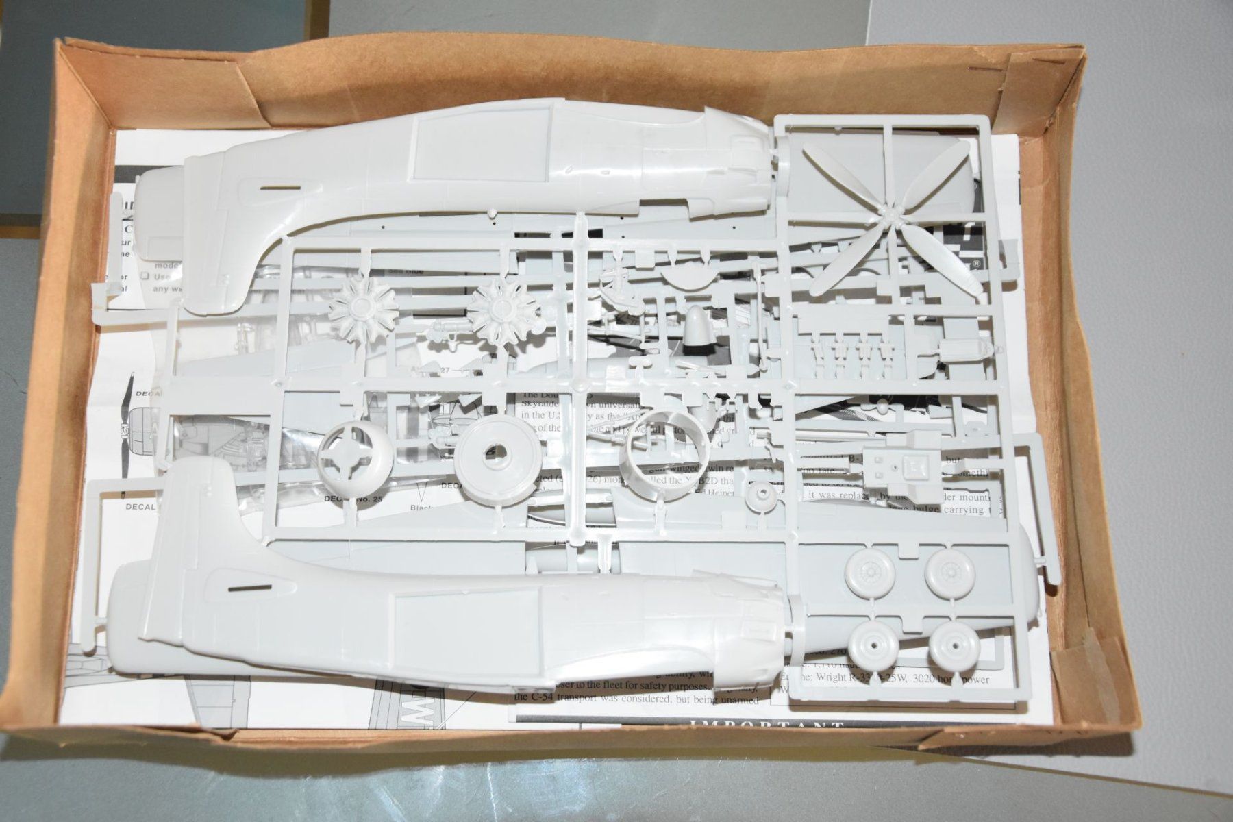 Kit di modellismo & Modellini statici: Skyraider AD-4W 1:48 – Nuovo (secondo la descrizione) da Liestal venduto da estreiter 2