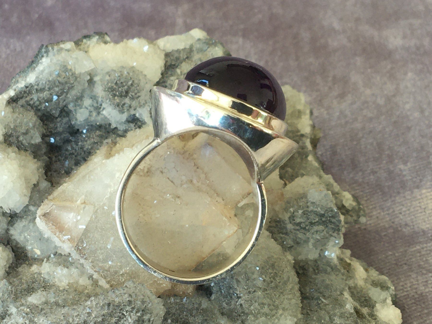 Anelli: AMETHYST Grosser Cabochon in Silberring Grösse:  53 – Nuovo (secondo la descrizione) da Seftigen venduto da tigers12 1