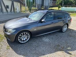BMW 325xi Touring E91