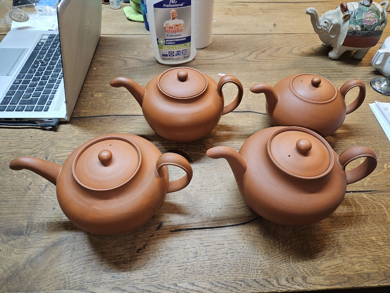 Teiere: 4er Set Teekannen (T2) – Usato da Rorschach venduto da TimelessTrading
