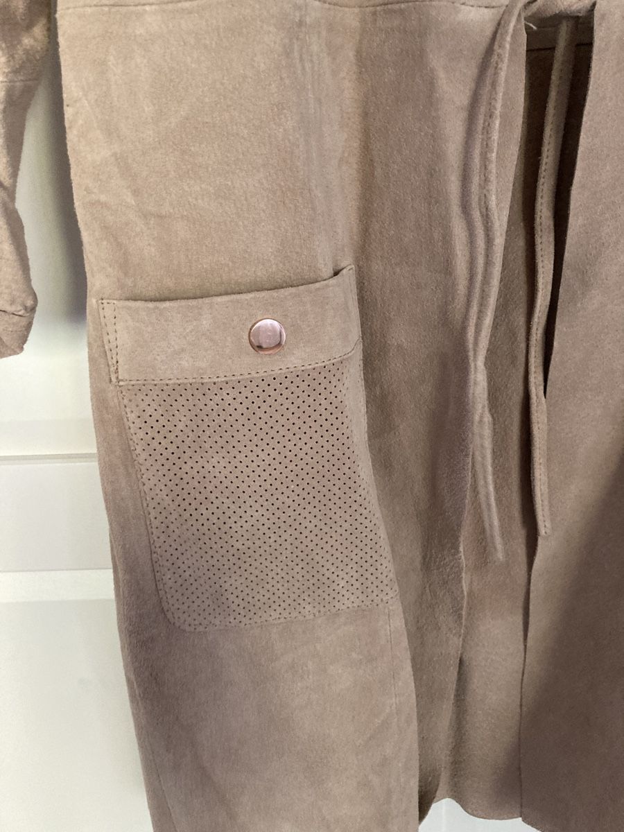 Giacche: Beige Wildlederjacke, Größe 38 – Usato da Zäziwil venduto da kbr_jd95 3