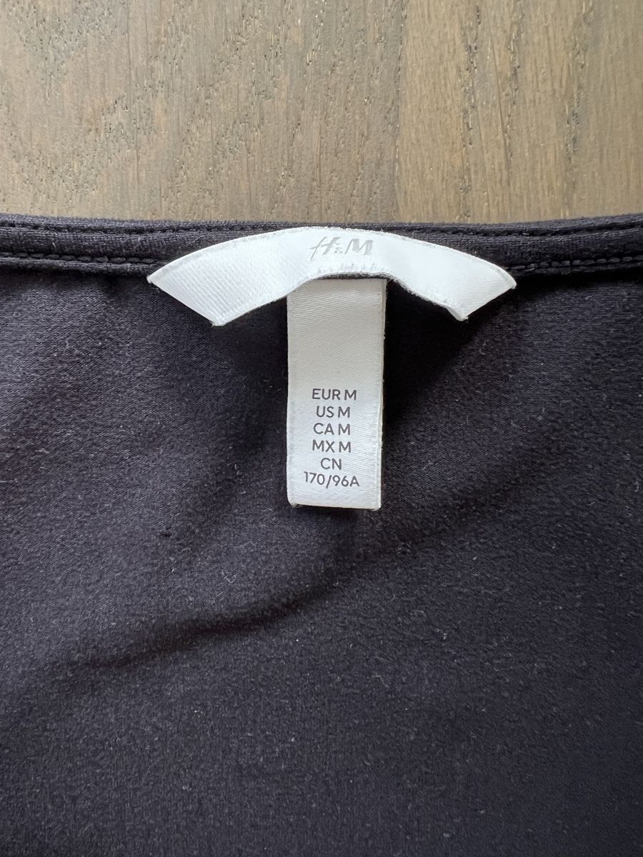 H&M Top: Schwarzer H&M Body – Usato da Kriens venduto da Krienserin_T 1