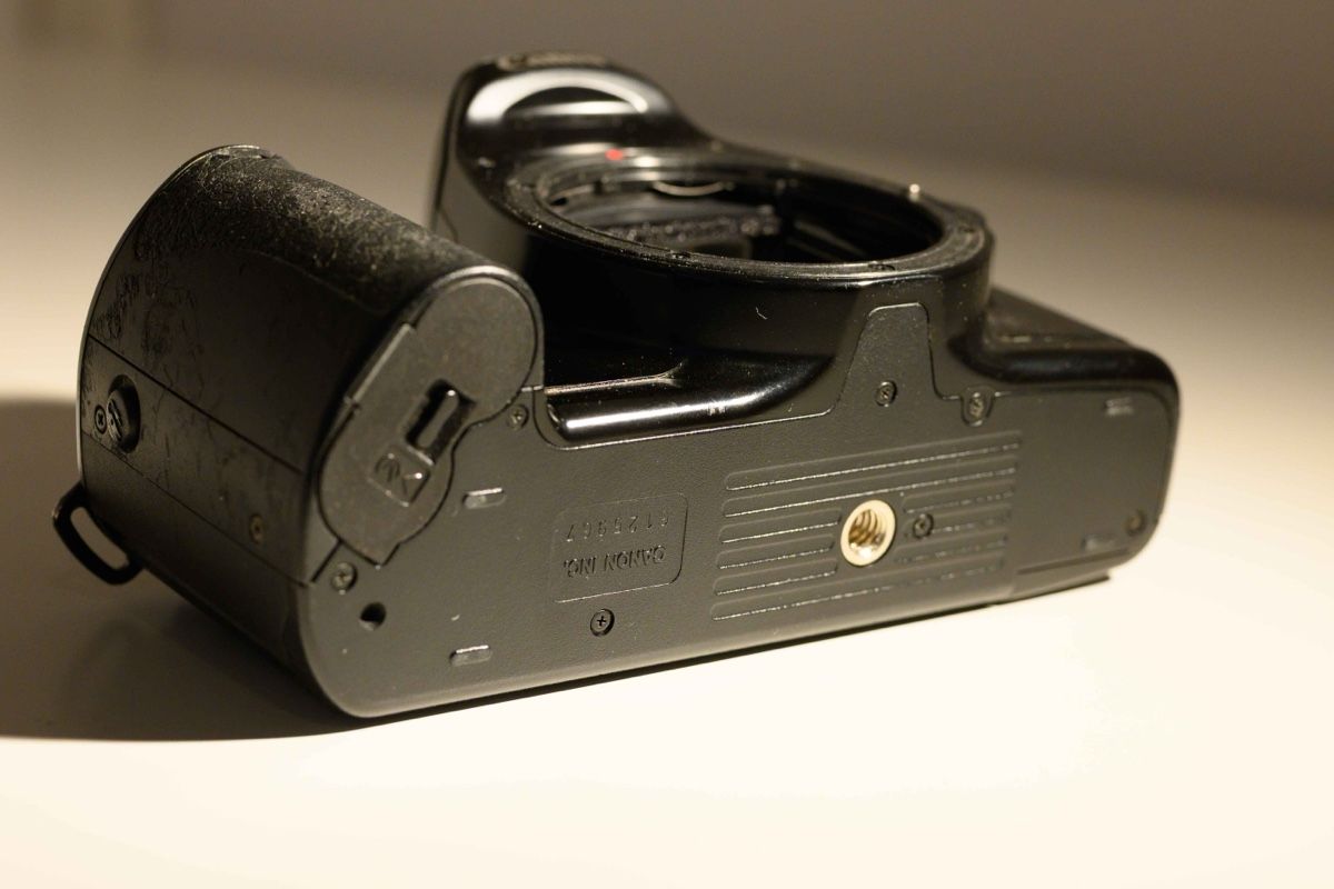Canon Kamera: Canon EOS 500 analogue camera – Gebraucht aus Zürich von htk_62ln 6
