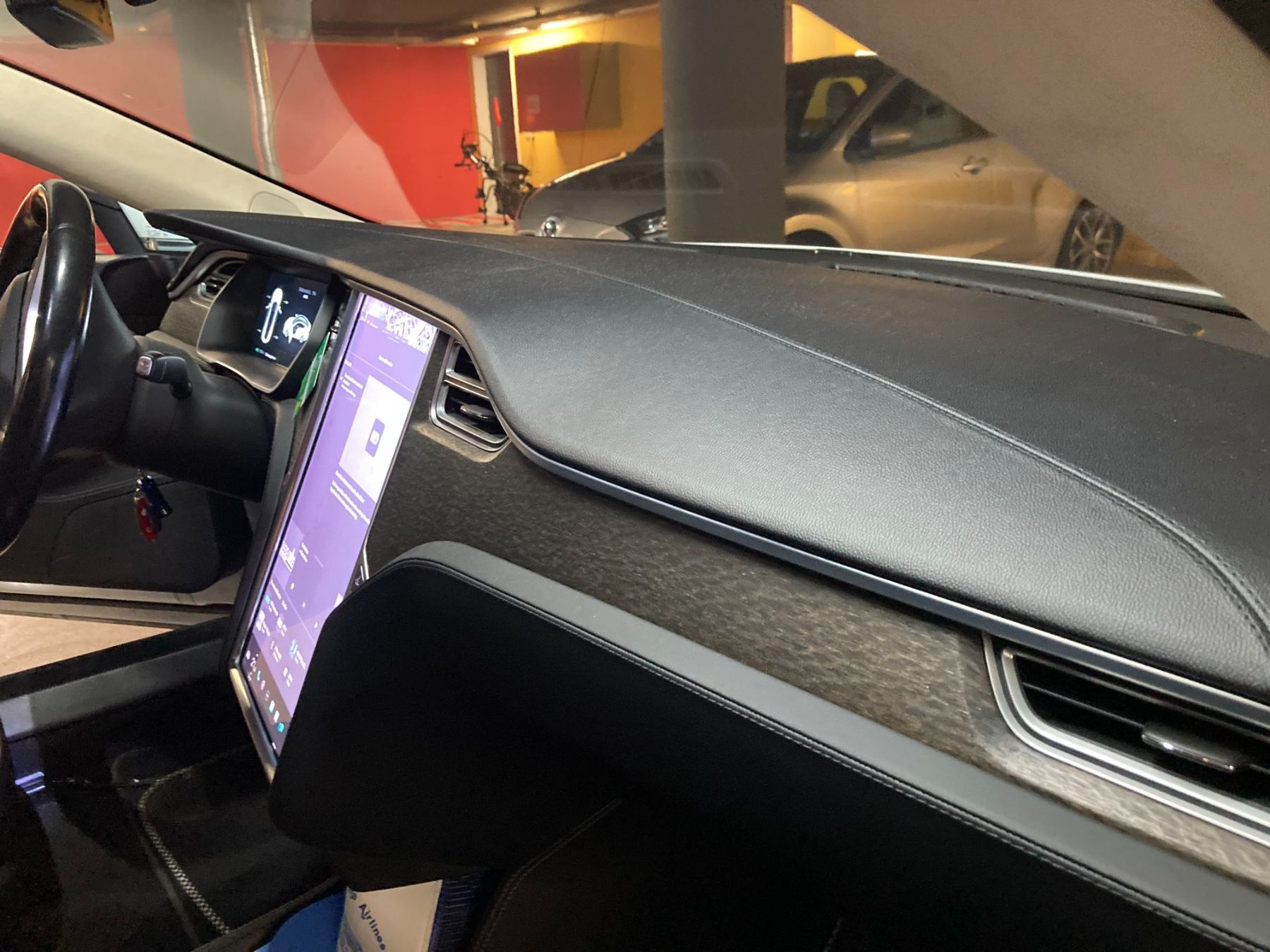 Tesla Automobili: TESLA  Model S 85 – Usato da Mettmenstetten venduto da Piebald 5