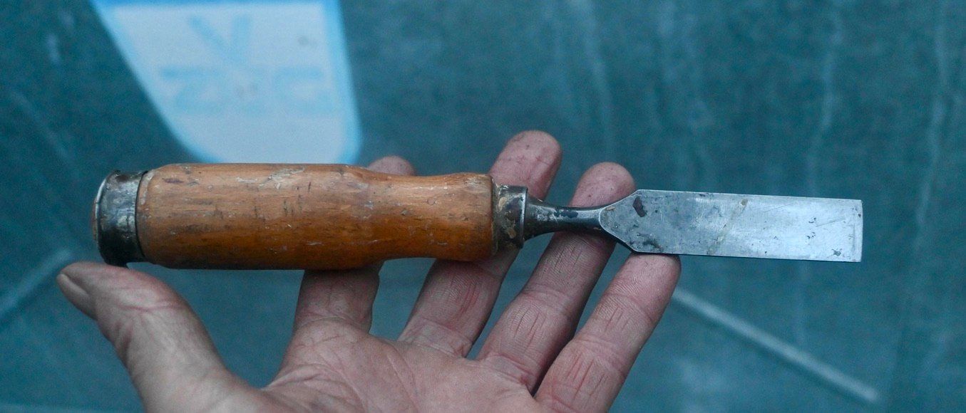 Alle Werkzeuge: ANTIKER " Elefant "   STECHBEITEL länge 21cm breite 18mm – Gebraucht aus Pfaffhausen von mono_rec 2