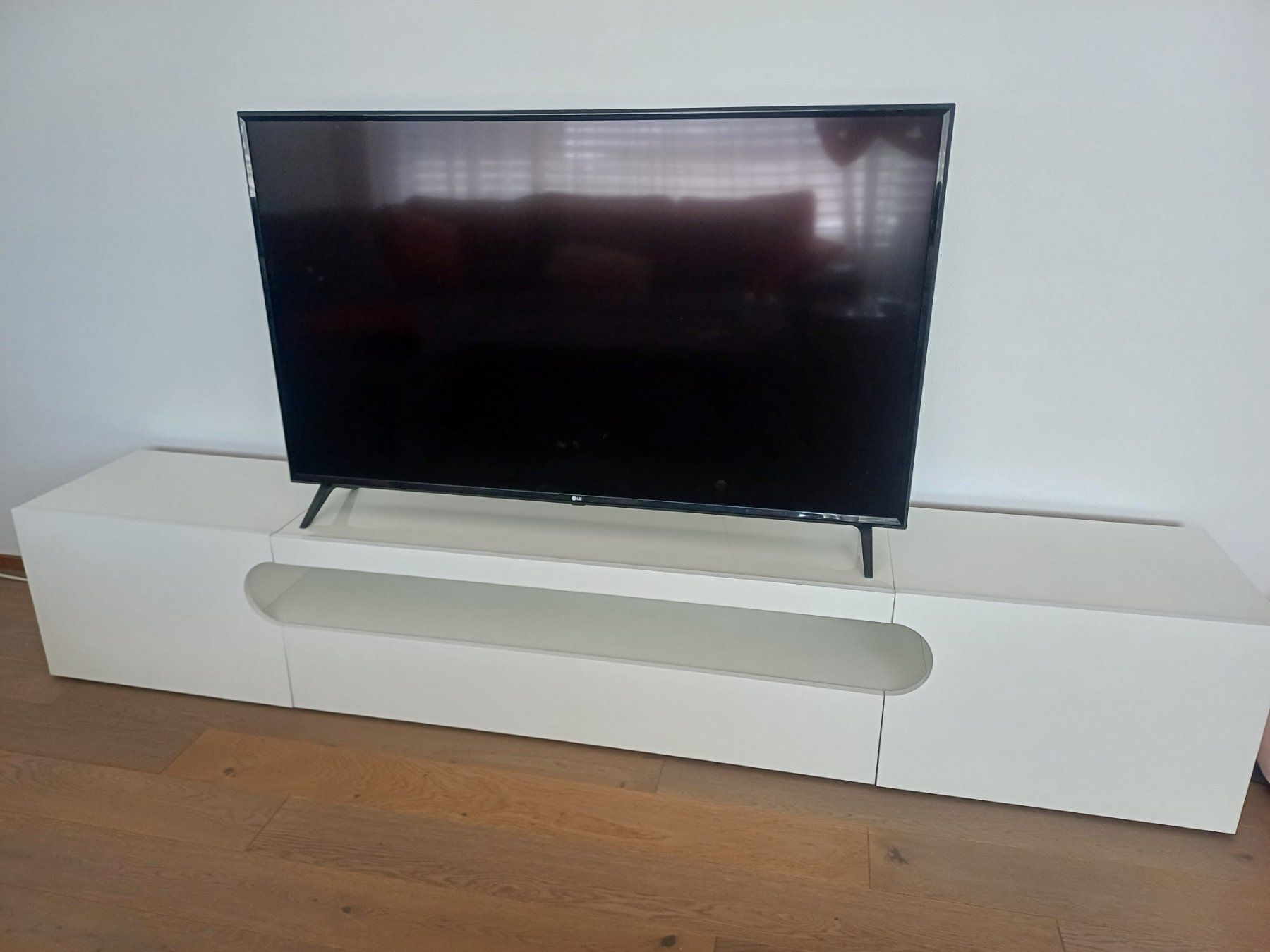 LG Televisori: TV LG – Nuovo (secondo la descrizione) da Zürich venduto da nele89