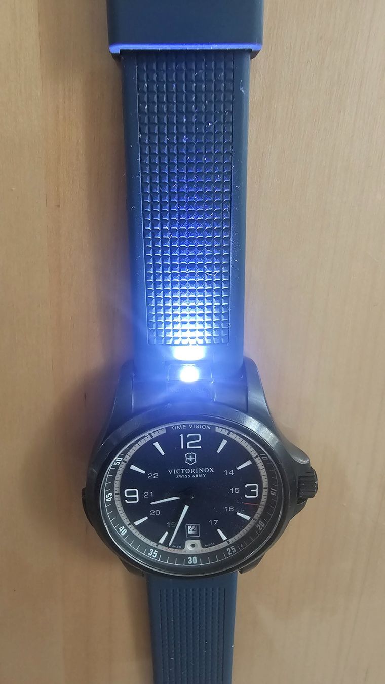 Victorinox Orologi: Victorinox Night Vision • 241707 – Usato da Etoy venduto da angi020 3