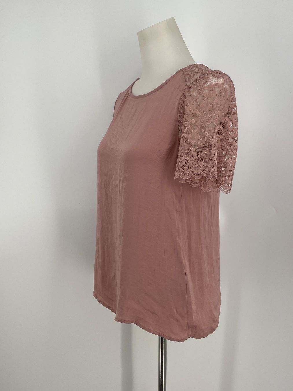 Camicette: Bluse Shirt Gr. 34 mit Spitze von JDY – Usato da Auenstein venduto da moin. 1