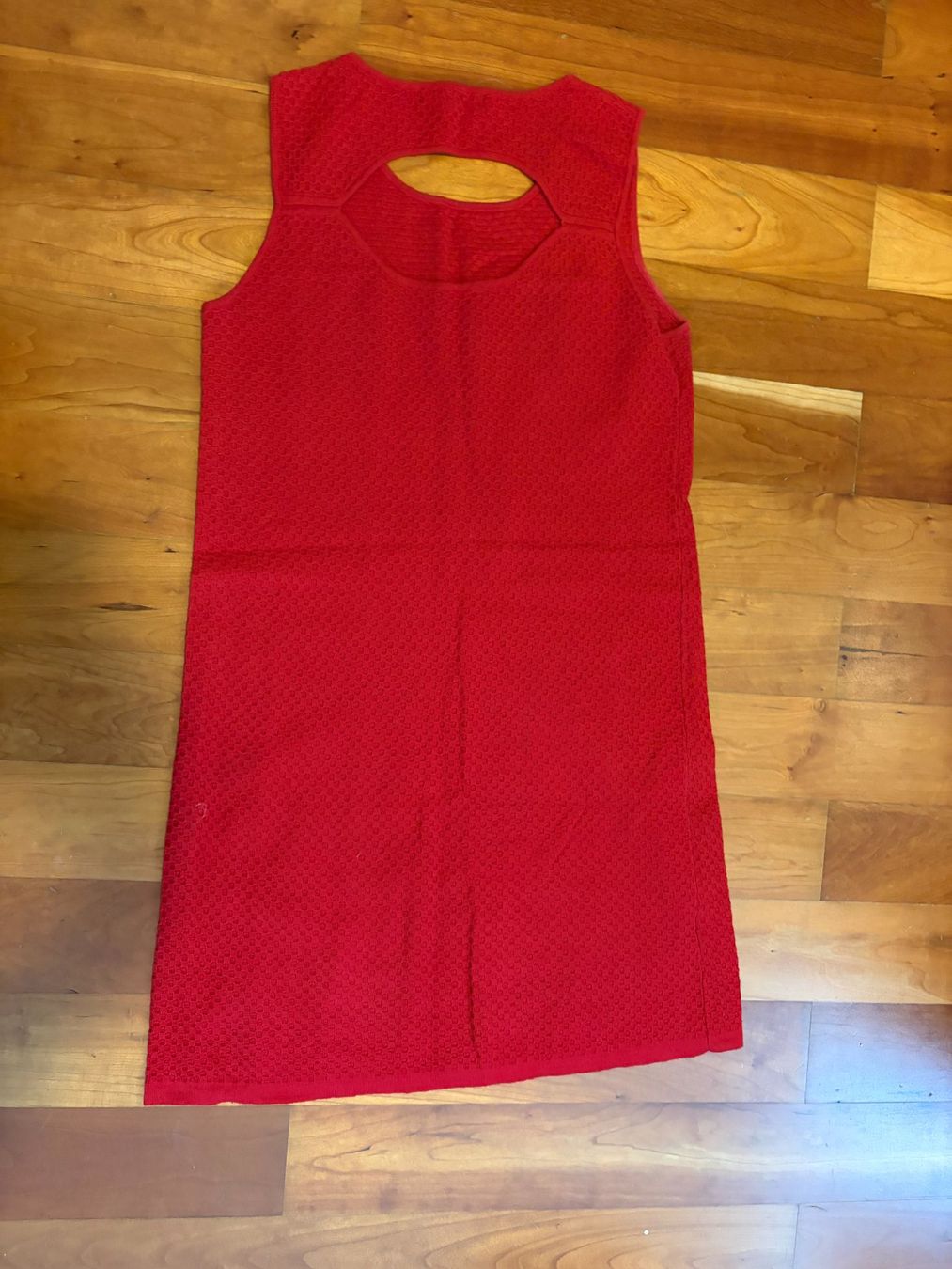 Mango Kleider: Rotes Mango Kleid Gr. S – elegant & schlicht – Gebraucht aus Küsnacht ZH von ell_lt7f 1